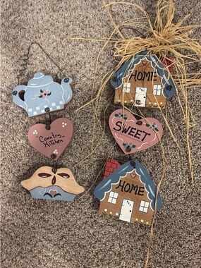 Country Home Wall Hanging Set - Blue & Pink Accents